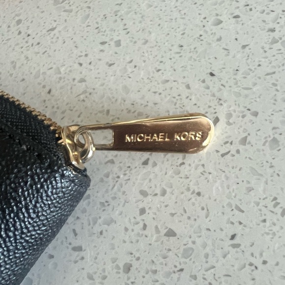 MICHAEL KORS Large Jet Set Wallet - Picture 5 of 11